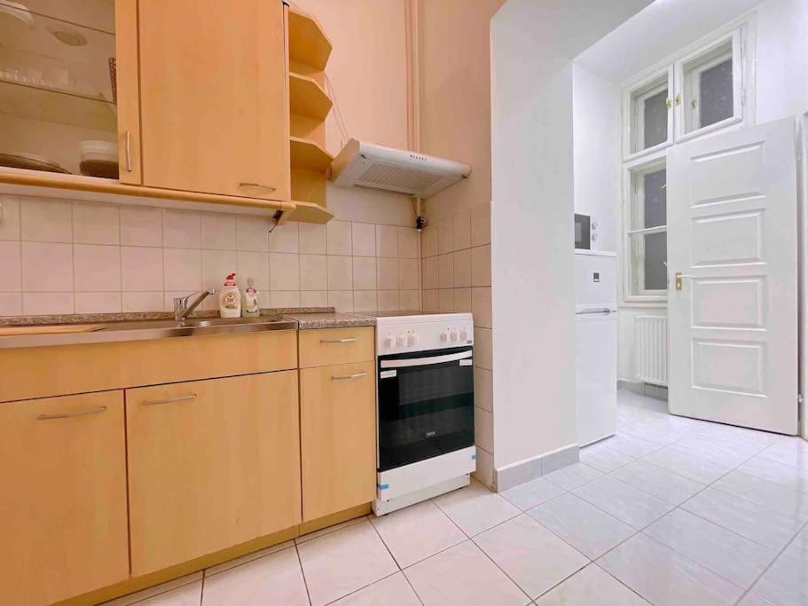 C Downtown Cozy Family Loft Lägenhet Budapest Exteriör bild